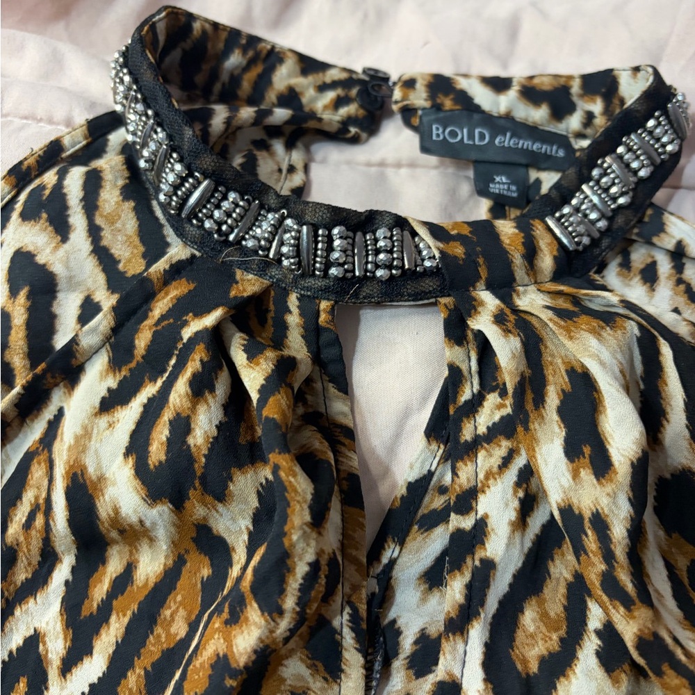 BOLD elements Animal Print Cold Shoulder Blouse / XL - Picture 7 of 12